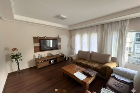 Casa com 367m², 3 dormitórios, 9 vagas, à venda na Vila Santa Teresa - Sto André.