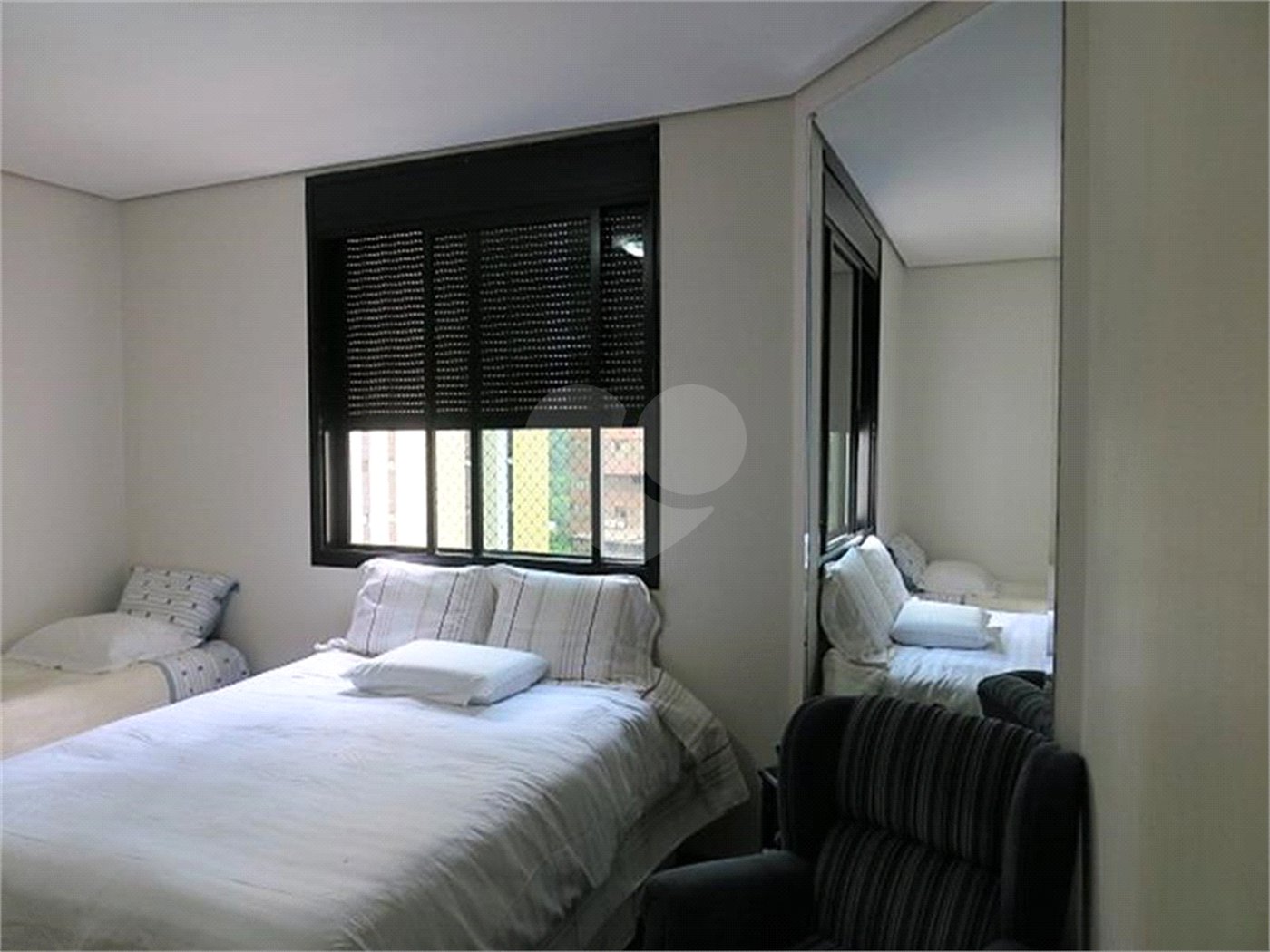 APARTAMENTO UM POR ANDAR!