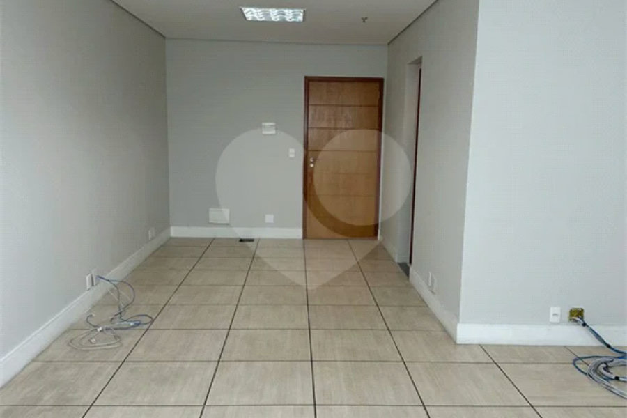 Sala à venda em Jardim Vazani, São Paulo, SP