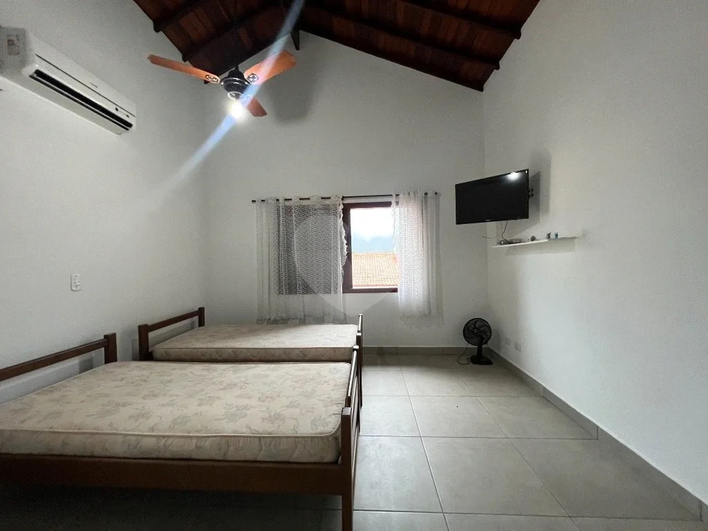 Casa à venda com 4 quartos, sendo 2 suítes,  em Morada da Praia, Bertioga, SP
