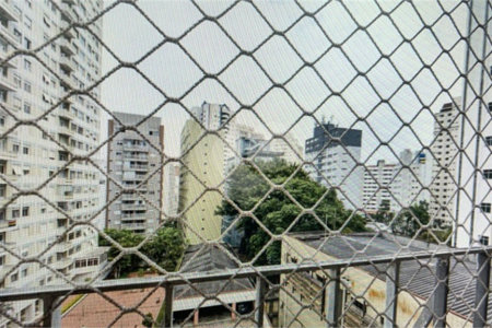 Apartamento de 345m2, 1 por andar.4 dormitórios (sendo 1 suite e 1 closet).