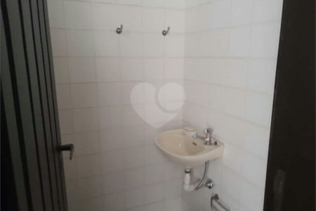Linda casa para venda / Locação em bairro nobre