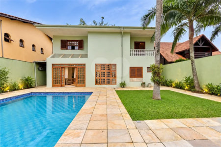Casa à venda com 3 quartos, sendo 2 suítes,  em Interlagos, São Paulo, SP