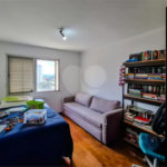 Apartamento de 117m2 com 3 dormitórios e 1 vaga na Vila Mariana