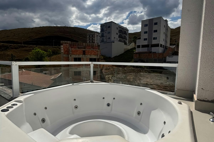 Apartamento à venda com 3 quartos, sendo 1 suíte, em Residencial Summer Ville, Poços de Caldas - MG