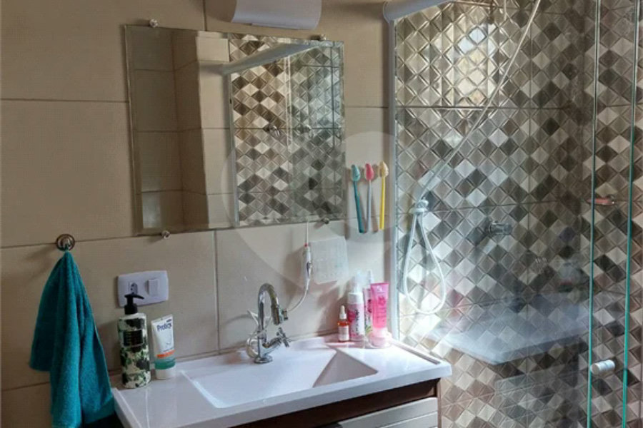 Sobrado com 2 dormitório região na Saúde