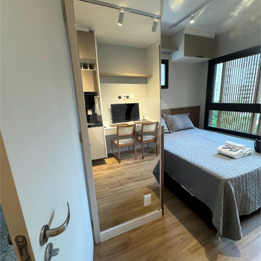 STUDIO EM MOEMA COM 1DORM AR CONDICIONADO EM MOEMA