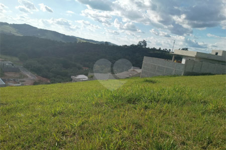 Terreno Exclusivo em Condomínio Fechado a 10 Minutos de Atibaia