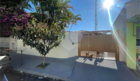 Casa à venda com 2 quartos em Jardim Bandeirantes, São Carlos, SP