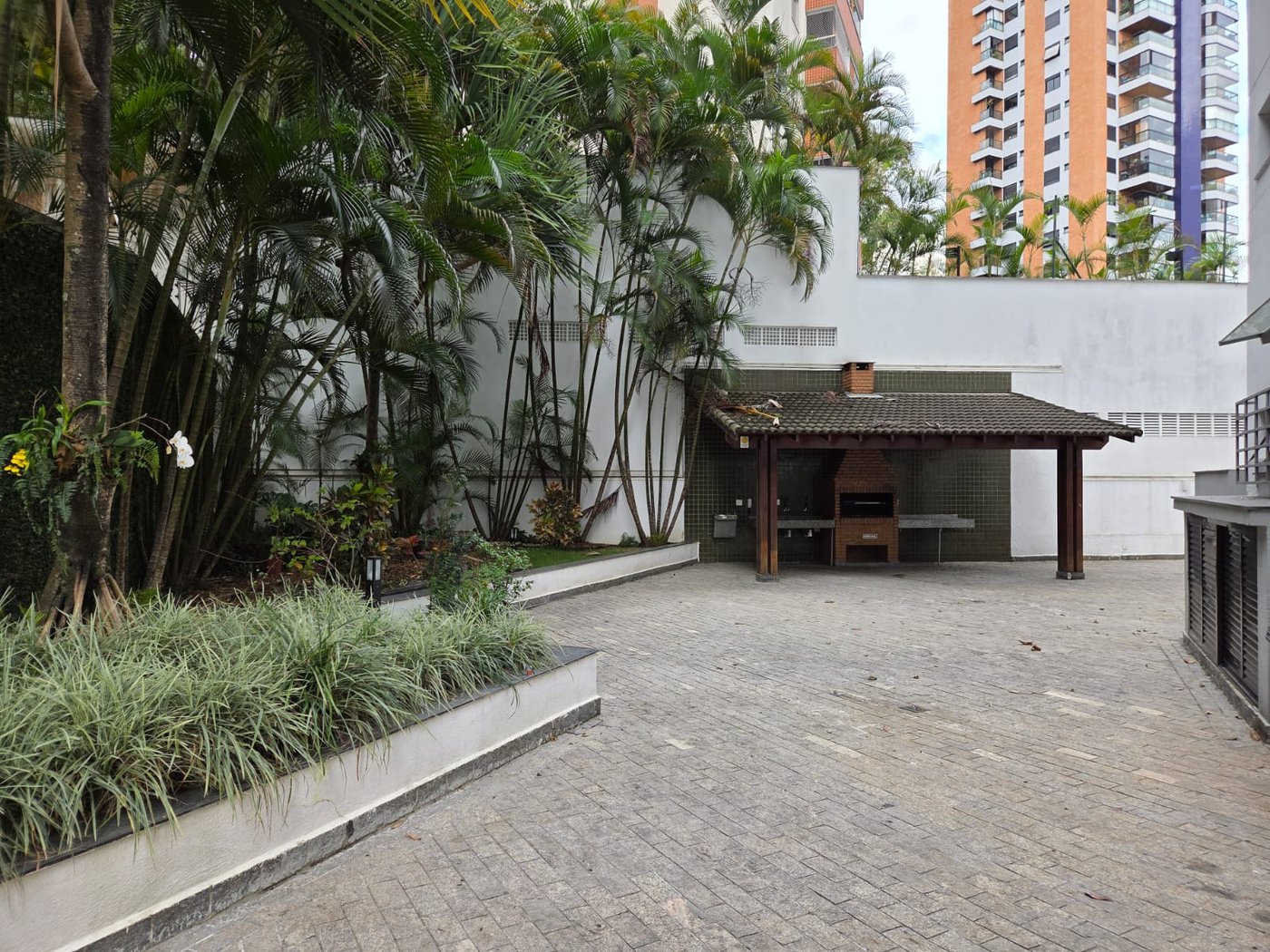 Apartamento à venda com 3 quartos, sendo 1 suíte, em Vila Andrade, São Paulo - SP