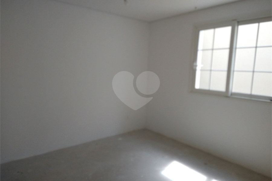 Condomínio de casas de alto padrão em estilo Neoclássico Francês