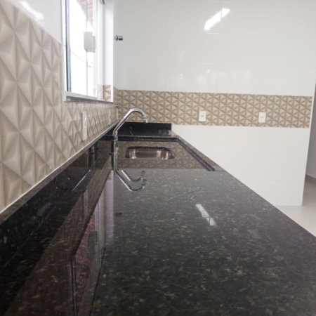 🌊✨ Oportunidade Única na Praia Grande – Casa Nova com Piscina a Apenas 390m do Mar! ✨🌊