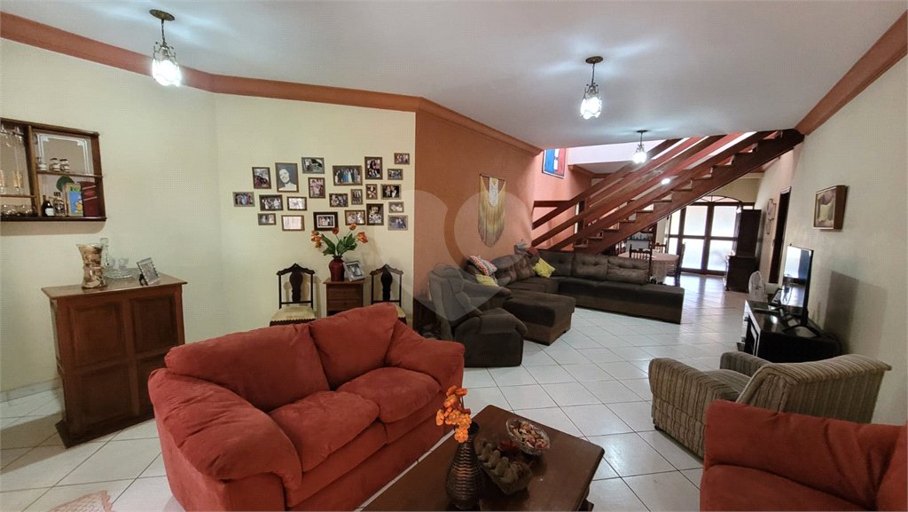 Casa em Condomínio, no Parque Sabará