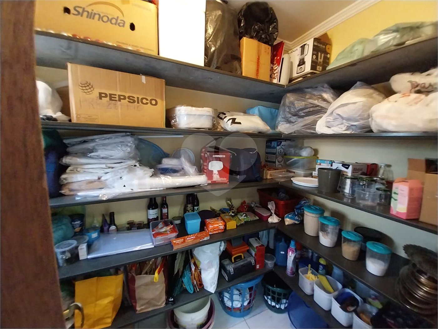 Sobrado à venda com 5 quartos, sendo 1 suíte,  em Terra Nobre, Louveira, SP