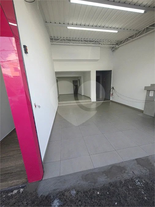 SALÃO COMERCIAL DE 100M² - RECEM REFORMADO