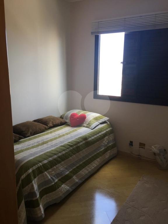 Apartamento com 3 quartos