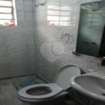 Ótimo sobrado, com amplo espaço interno (127m2), possuindo 03 dormitórios (01 suíte),