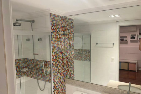 Condomínio clube, Apartamento na Mooca com 204 m² Com 3 suítes e 4 Vagas.