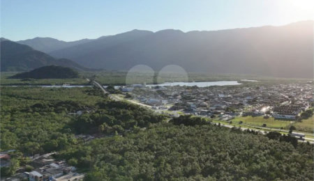 Villagio à venda com 3 quartos em São Lourenço, Bertioga, SP