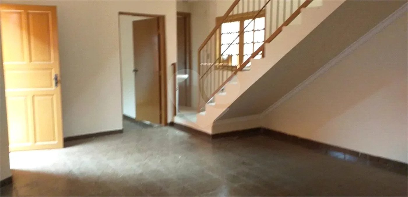 Casa à venda na Vila Carrão, 3 quartos (1 suíte)