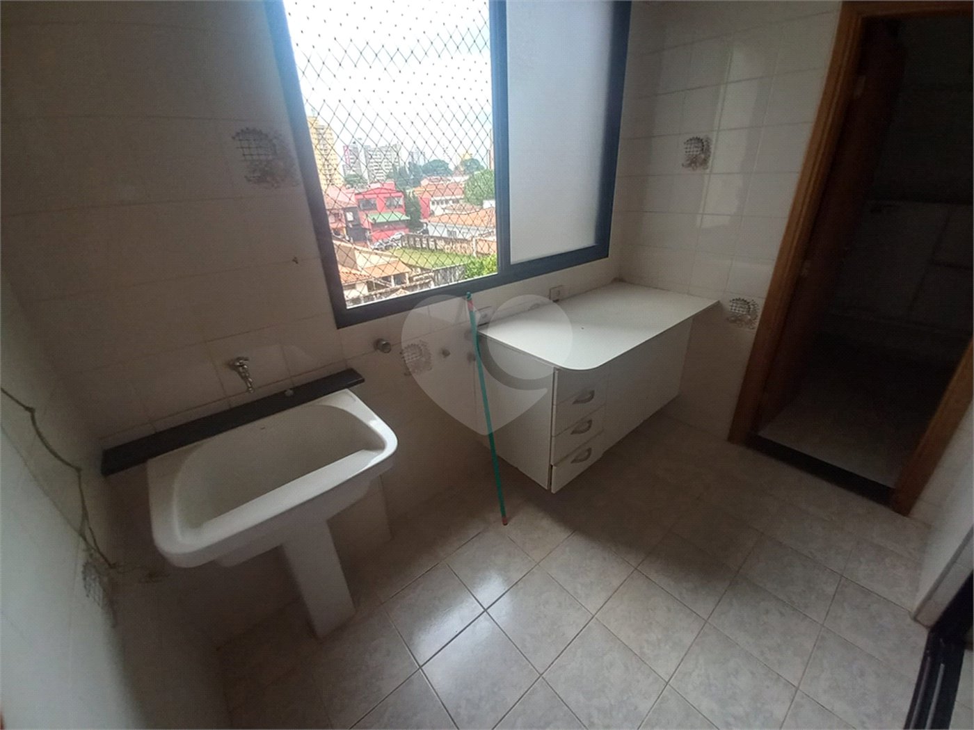 Apartamento para venda ou locação no Ed. Alexandre Previero
