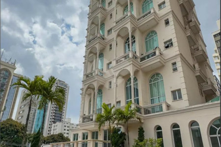Apartamento à Venda no Campo Belo – Rua Demóstenes, 606
