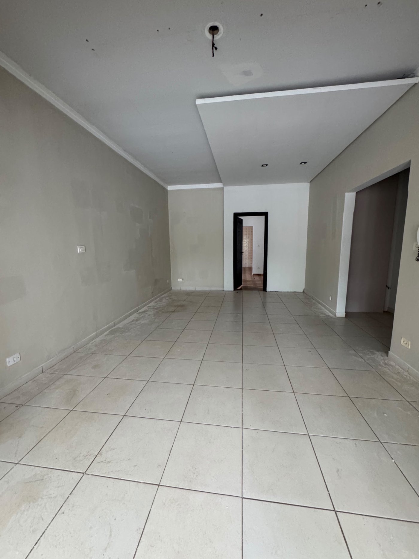 Casa para alugar com 3 quartos, sendo 1 suíte,  em Santos Dumont, Três Lagoas, MS