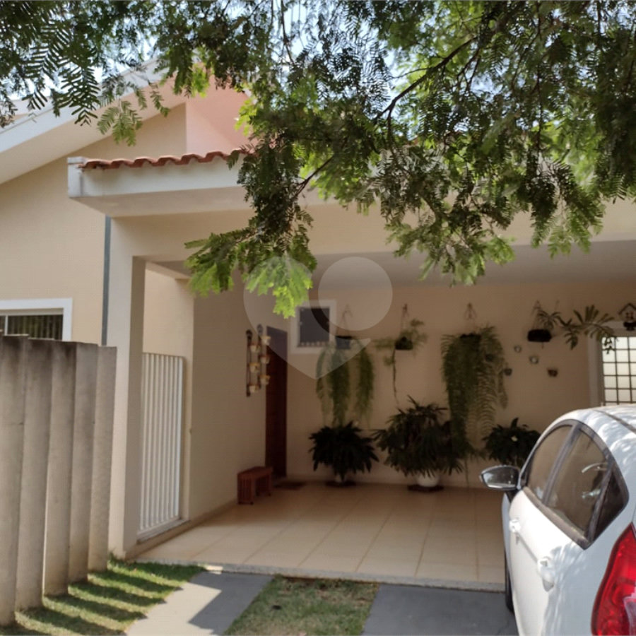Casa à venda com 2 suítes no condomínio Bosque São Carlos, São Carlos - SP