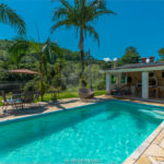 Casa à venda com 4 suítes no condomínio Vale da Santa Fé, Vinhedo - SP