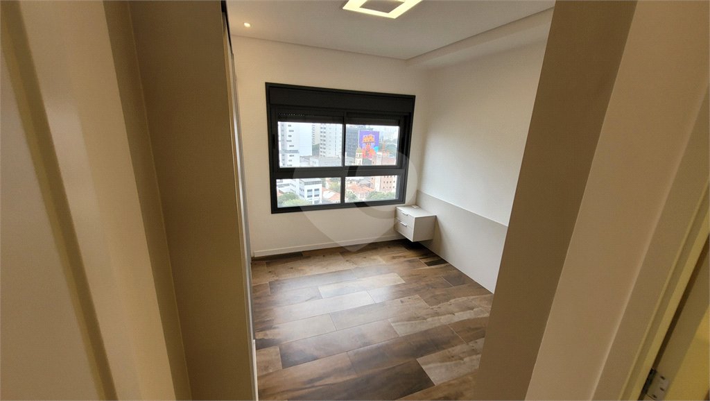 Apartamento de 2 quartos mobiliado à venda no Paraíso