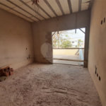 Casa em Construção com Área Gourmet e Piscina no Condomínio Damha II