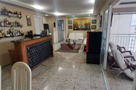 Apartamento à Venda no Campo Belo com 123m², 2 Suítes, Churrasqueira e 2 Vagas