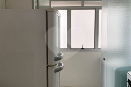 Apartamento de 2 quartos à venda na Aclimação