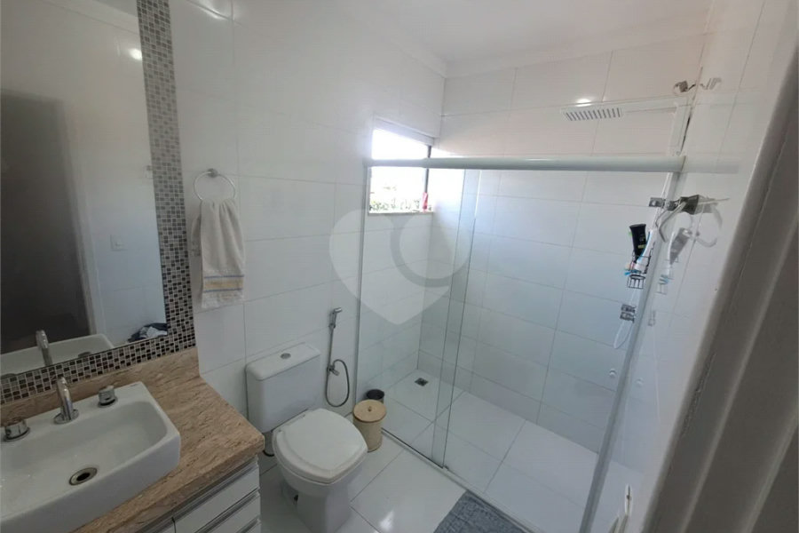 Linda Casa 3 dormitórios com piscina - R$ 950.000,00