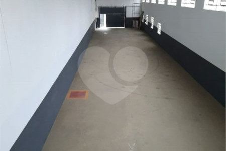 Galpão com 500m² , 2 vagas , 2 banheiros , à venda no Parque das Nações em Santo André