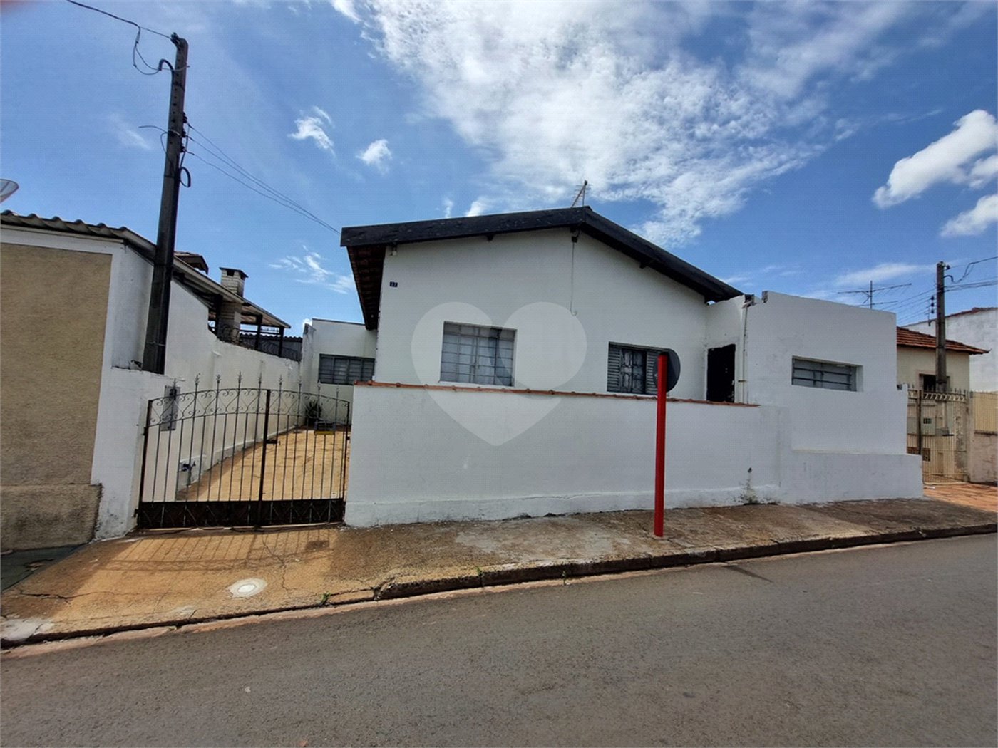 Casa térrea a venda na Vila Lutfalla
