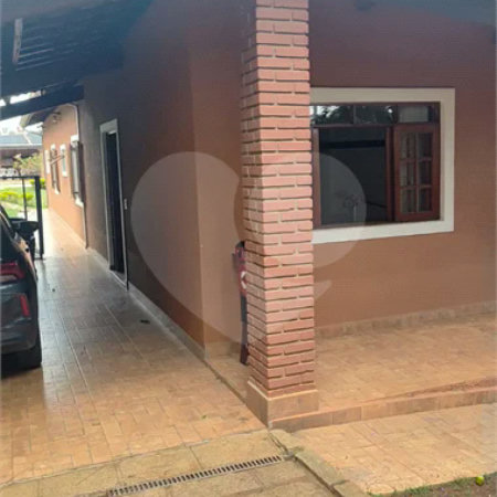 Casa à venda com 3 quartos, sendo 2 suítes, no condomínio Cafezal VI, Itupeva - SP