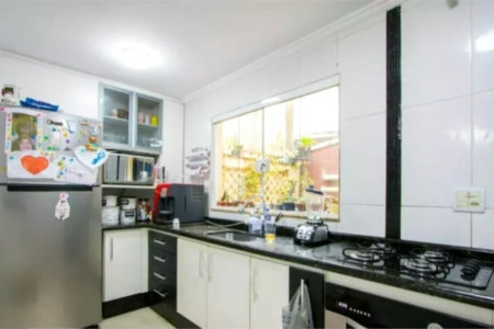 Sobrado com 150m² , 3 dormitórios , sendo 1 suíte , 1 vaga , à venda no centro de Santo André.