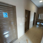 Apartamento no Condomínio Mont Vernon .