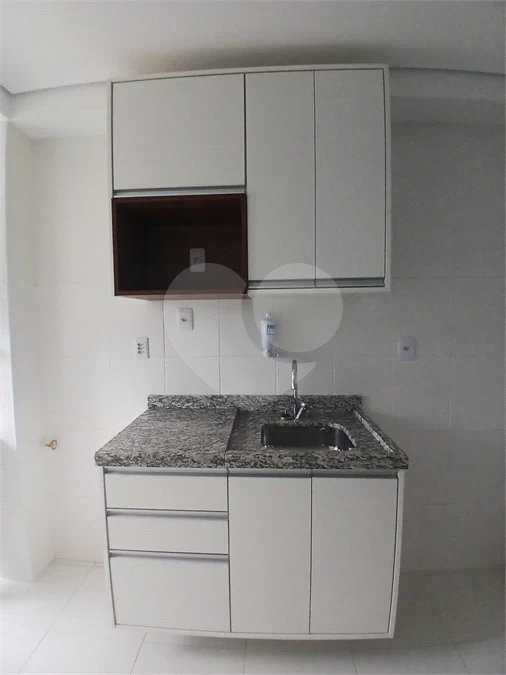 Apartamento de 2 quartos com planejados, sacada e lazer completo| Condomínio| São Roque