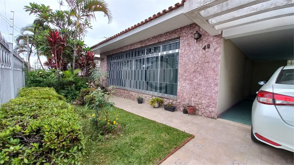 Casa Térrea com 3 quartos, 2 vagas,jardim e quintal – Próxima ao Metrô Tucuruvi e shopping Trimais
