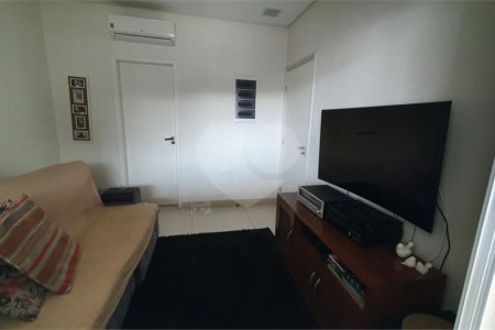 CASA A VENDA NO URBANOVA COM 390M², 5 DORMITORIOS, 6 BANHEIROS, PISCINA, 3 VAGAS, Sjc