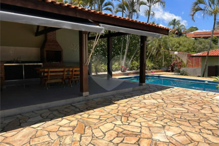 Casa para Venda ou Locação com opção de estar mobiliado no Condomínio Recanto Florido – Vinhedo/SP