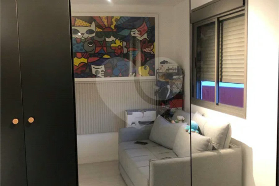 Apartamento à venda com 3 quartos, sendo 1 suíte, em Santo Amaro, São Paulo, SP