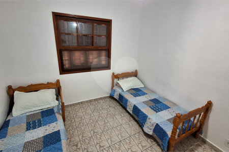 Casa térrea á venda - Peruíbe