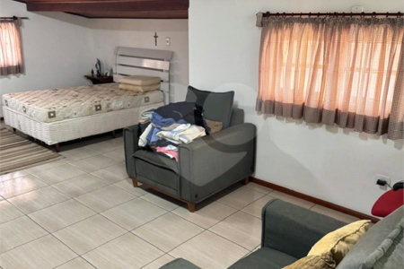 Sobrado à venda com 3 quartos, sendo 1 suíte,  em Parque dos Sabiás, Louveira, SP