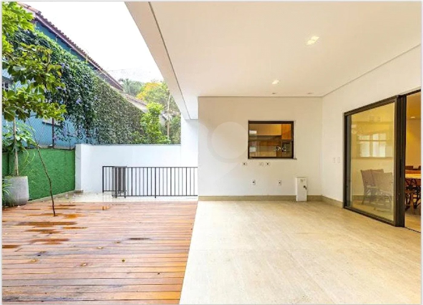 Casa de Condomínio com 3 Quartos e 3 banheiros à Venda, 100 m² por R$ 585.000 - Aceita Permuta