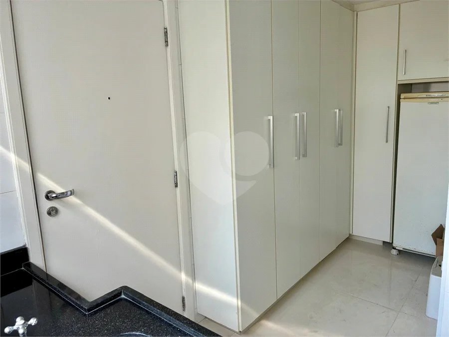 Apartamento de 130m2 à venda com 3 dormitórios e 2 vagas no Campo Belo
