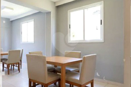 Ótimo apartamento Na rua Newton Prado no Bom Retiro