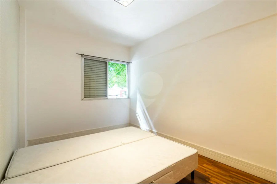 Apartamento para venda em Moema com 2 quartos, sendo 2 suítes, 70m²